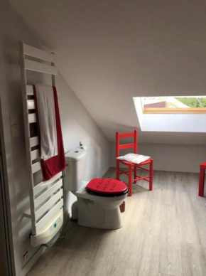 Chambre et salle d'eau privées dans maison de ville
